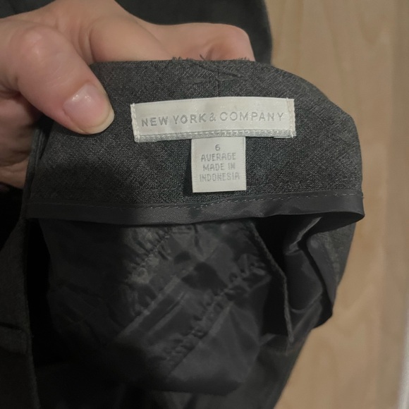 New York & Company Charcoal Pants - Picture 3 of 6